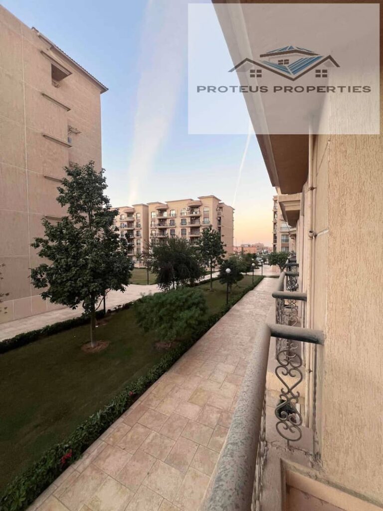 شقه للبيع في اميز مراحل الرحاب ٢ خطوات الي السوق الشرقي و قريب من بوابه ٢٣ الرحاب الشقه ٩٩ متر دور اول فيو وايد جاردن و السوق الشرقي 0