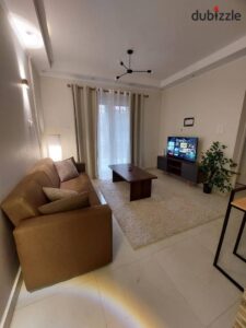 15,000 ج.م شقه للايجار في مدينتي B11 ارضي بحديقه تشطيب مميز مساحه 70م وحديقه 40م تشطيب سوبر لوكس قريبه من الخدمات والمولات