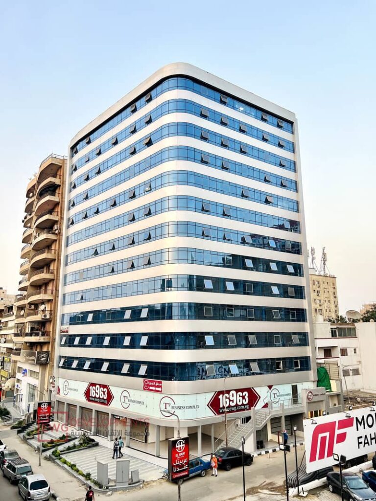 مكتب اداري للبيع 49 م على شارع الطيران الرئيسى امام مستشفى التأمين الصحى مباشرة 0