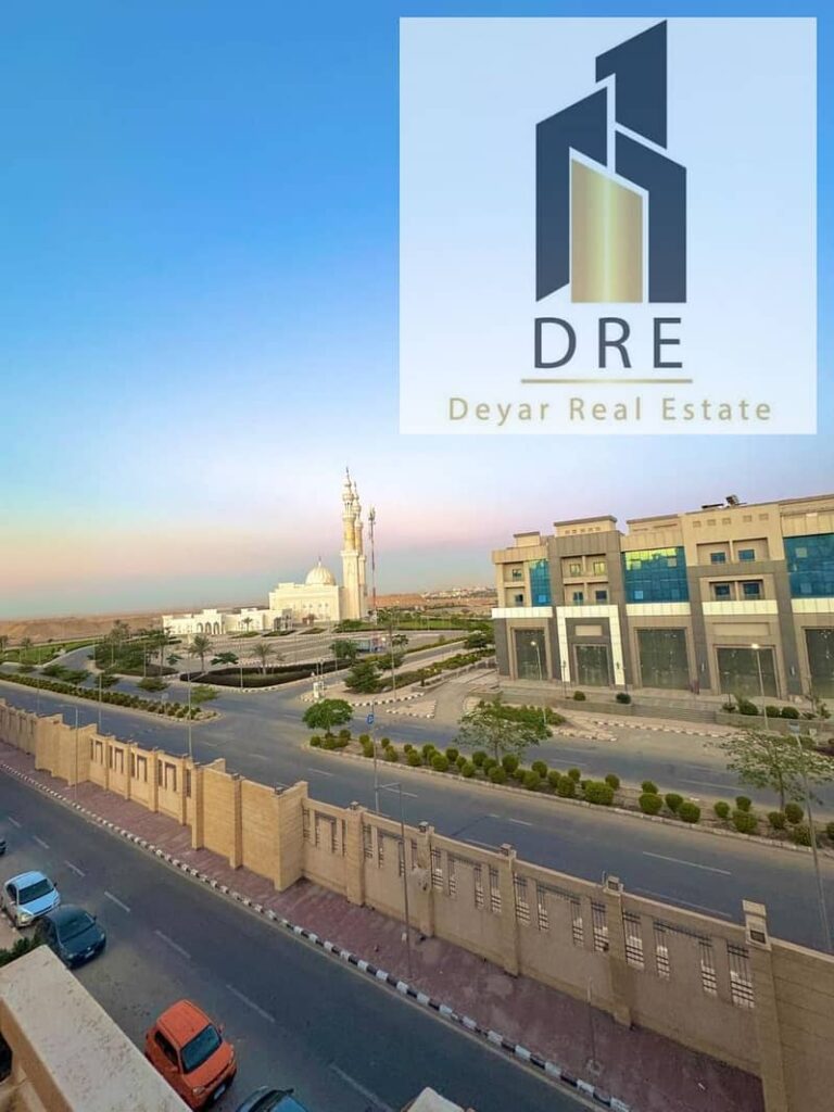 شقه للايجار مفروش في كمبوند وصال فيو بمدينة الشروق مساحه 170 متر دور رابع فيو جاردن 0