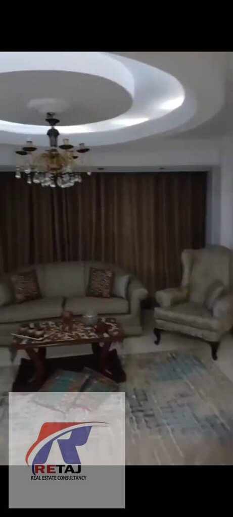 للبيع شقة فاخرة ب هليوبوليس مصر الجديدة بجوار الكلية الحربية  -نوع الوحدة: شقة  سكنية  -الفئة الوحدة:  للبيع  -مساحة  :300م  -الدور :  الخامس  (التقسي 0