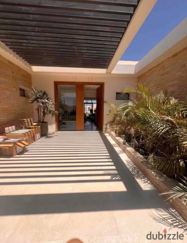 استلم فورا One -Story ريسيل في اويست - Owest برايم لوكشن و معاها Basement علي طريق الواحات 0