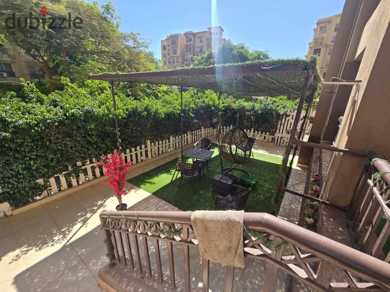 شقة بحديقة للبيع في مدينتي 189م جاردن 55م تشطيب مميز جاردن فيو بموقع متميز 0