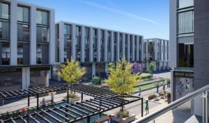 6,000,000 ج.م عياده 54م للبيع في سبيس مول زايد سعر افتاحي 10 سنين تقسيط علي محور 26 يوليو مباشره بمقدم 10%