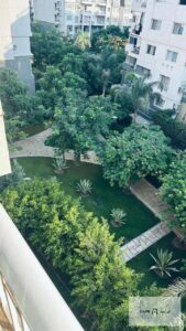 4,300,000 ج.م للبيع شقه كاش بمدينتي بالفرش و الاجهزه مكونه من غرفتين و حمام مطلوب و 4 و 300