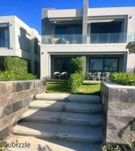 15,040,000 ج.م شاليه خالص بالكامل و متسلم فوري باطلالة علي البحر للبيع في لافيستا الساحل