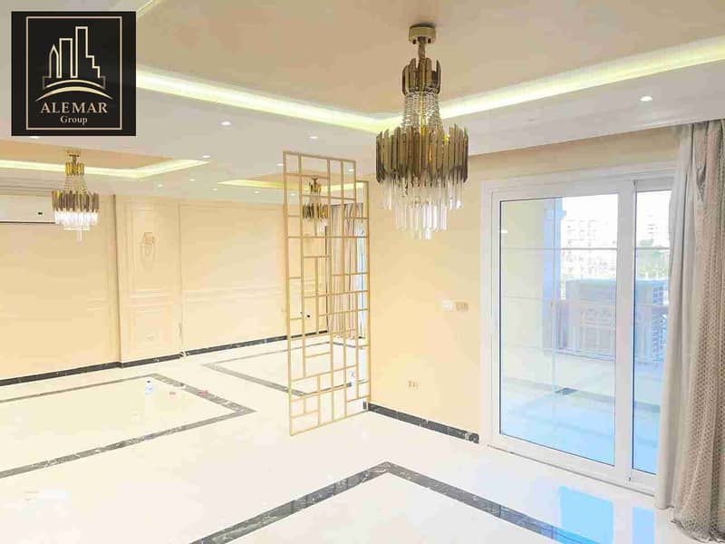 شقة فاخرة لعشاق التميز في مدينتي نموذج 400 – مساحة 211م دور ثاني بفيو مفتوح مجرى السيل – Premium Luxury Finishing 0