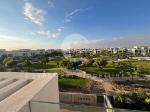 50,000 ج.م البروج توين هاوس 370م بالمطبخ +التكييفات فيو مفتوح