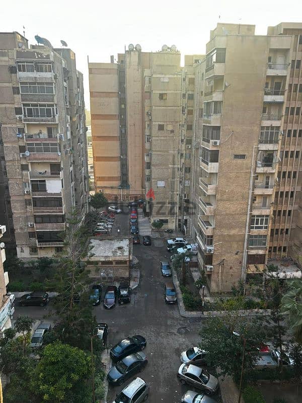 شقة للبيع تعاونيات سموحة متشطبة و لاتحتاج مصروف و من المالك مباشرة 0