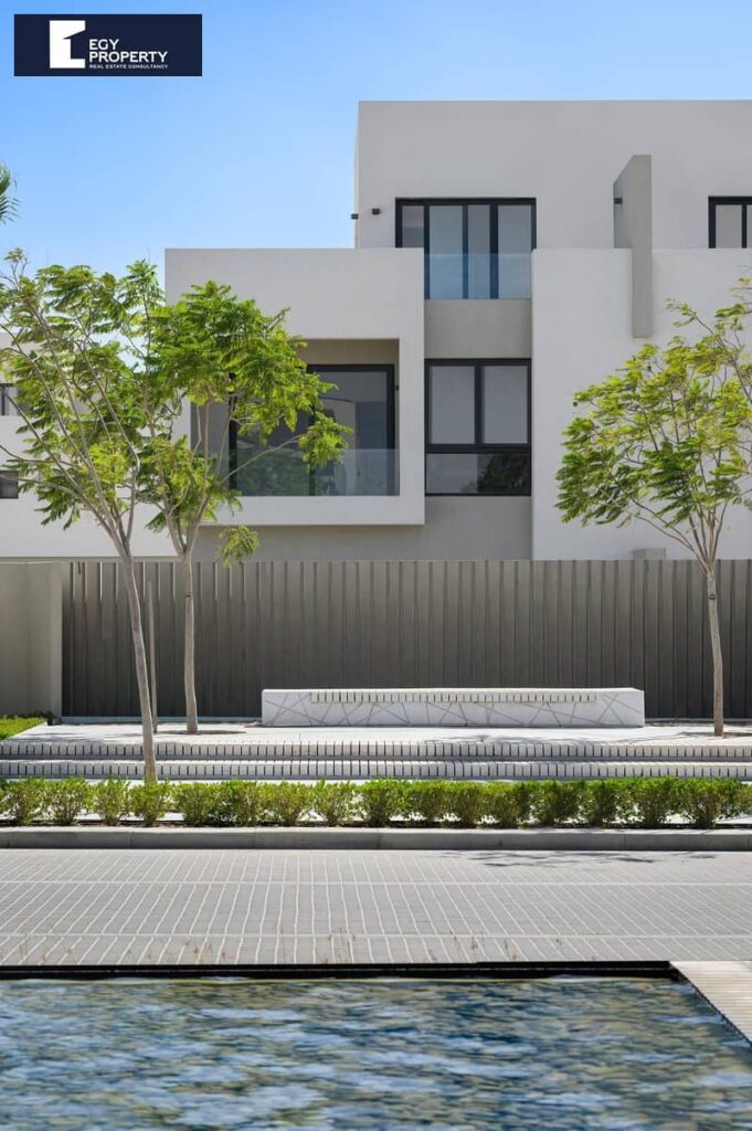 فيلا للبيع 300م بالتقسيط سوبر لوكس موقع متميز في كمبوند البروج الشروق إمتلك الأن ! 0