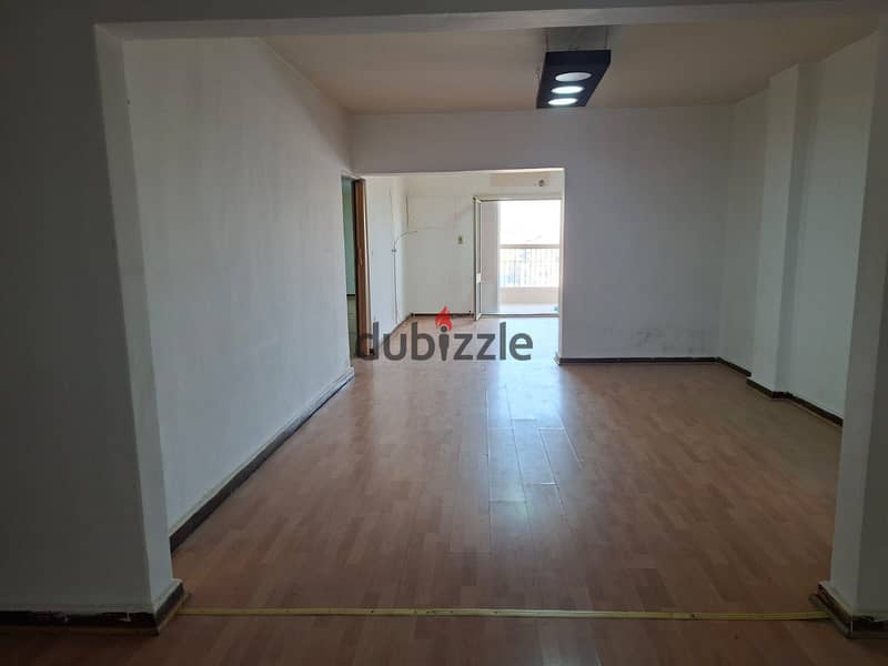 شقة للايجار في مصر الجديده مساحه 150 متر 0