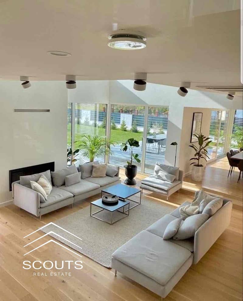 فيلا للبيع 330م استلام فوري بالتقسيط كلاسيك دابل فيو برايم لوكيشن في كمبوند هايد بارك التجمع الخامس بجوار ميفيدا Hyde Park 0