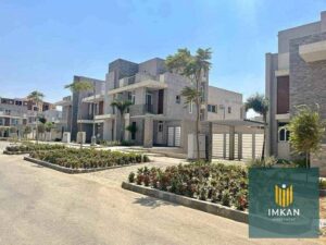 18,200,000 ج.م للاستلام فوري فيلا متشطبة للبيع في كمبوند المقصد في العاصمة الادارية بالتقسيط علي 12 سنة و علي لاند سكيب واسعه و حمامات سباحة