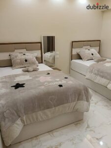 1,900 ج.م شقة مفروشة فندقية مكيفة بجوار سيتى ستارز للايجار اليومي والشهرى للعائلات متوفر مفروش فندقى موقع متميز في مدينة نصر