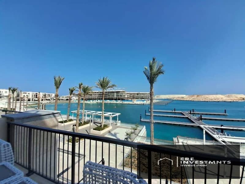 للبيع بسعر لقطه شاليه علي القنال مباشره مفروش بجميع الاجهزه للبيع  استلام فوري مراسي مارينا2 - الساحل الشمالي 0