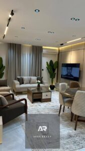 أول سكن شقة مودرن للإيجار مفروش بجوار الفود كورت في الرحاب 42,000 ج.م