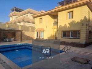 فيلا مستقلة للإيجار بالمطبخ و التكييفات بحمام سباحة في الرحاب هيلز – نموذج O 110,000 ج.م