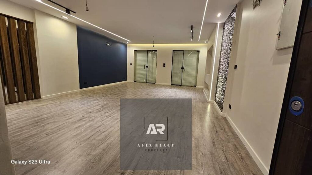 لقطة شقة للبيع أرضي بحديقة تشطيبات سوبر لوكس في الرحاب 2 0