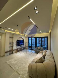 45,000 ج.م جاردن شقة 2 نوم مفروشة موقع مميز مطبخ أمريكي مكيف كامل عائلات وإقامة عمل B15 للإيجار