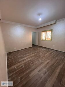 25,000 ج.م *شقة فاضيه للإيجار بالقرنفل فيلات في التجمع الاول*قريبة من شارع التسعين الشمالي سهولة الوصول لطريق السويس والطريق الدائري منطقة فيلات هادئة وراقية شوا