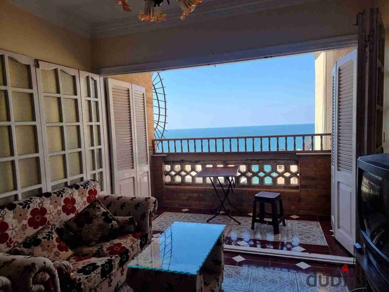 مفروش بحرى اول سكن 3غرف وريسبشن على بحر مباشرتتا دور 10 0