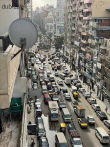 3,800,000 ج.م للبيع ميامي بشارع جمال عبد الناصر بالدور السادس ٣غرف نوم كبار وريسبشن ٣قطع ١٥٠ متر وكاملة العدادة ٣مليون و٨٠٠الف