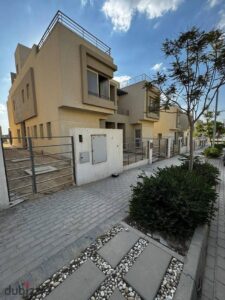 22,600,000 ج.م فيلا في لافيستا في قلب التجمع الخامس الجولدن سكوير ريسيل من المالك بأقل من سعر الشركه