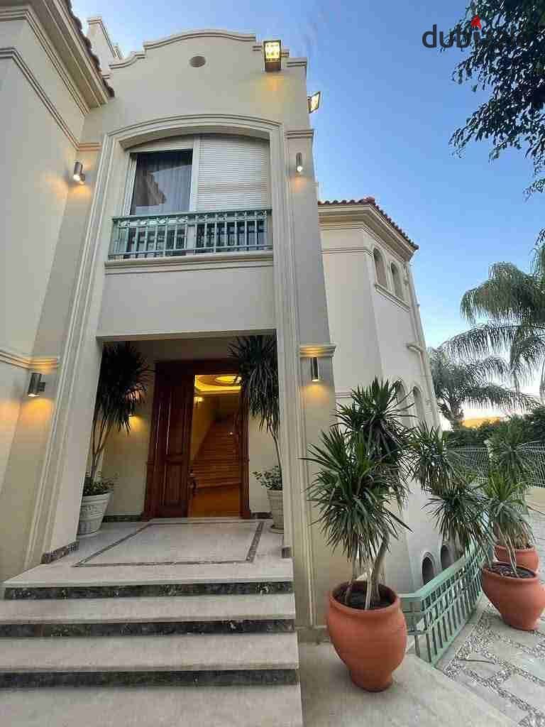 فيلا متاحه للبيع في مدينتي – متاحه للمعاينة و بسعر مميز و قابل للتفاوض   • نوع الوحدة: تاون هاوس • المساحة: 259م² • الحالة: متاح معاينة  مميزات المشروع:  تصميمات عصرية وتشطيبات راقية  مساحات خضراء ومناطق مفتوحة  نادي رياضي واجتماعي  مناطق ترفيهية للأطفال 0