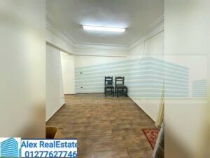 15,000 ج.م مكتب للايجار الاداري في لوران شارع شعراوي