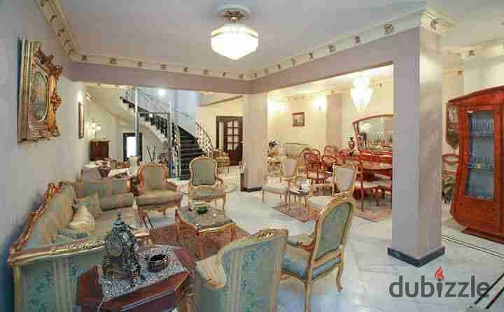 شقة دوبليكس للإيجار1300$/ش كفر عبده دوبليكس مميز بكفر عبده بالدور العاشر والحادي عشر، مساحة 345م متر، تشطيب سوبر لوكس، مدخل عمارة شيك وأسانسير، وجميع المطلات مفتوحة. 0