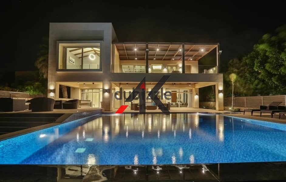 فيلا مستقلة مميزة بحمام سباحة للبيع في ليك فيو - القاهرة الجديدة 0