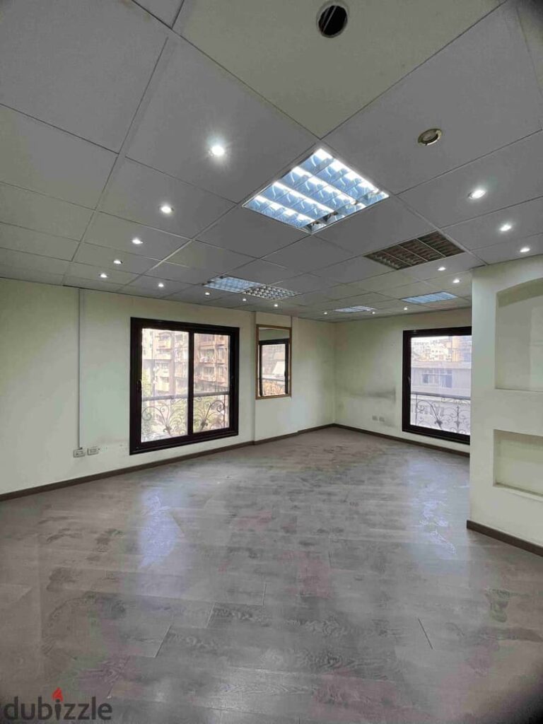 مكتب 5غرف 350م للإيجار في الدقي بالقرب من نادي الصيد 0