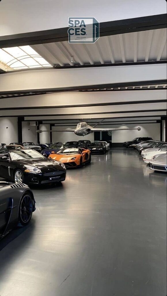 معرض سيارات مميز للإيجار على شارع التسعين الشمالي، 0