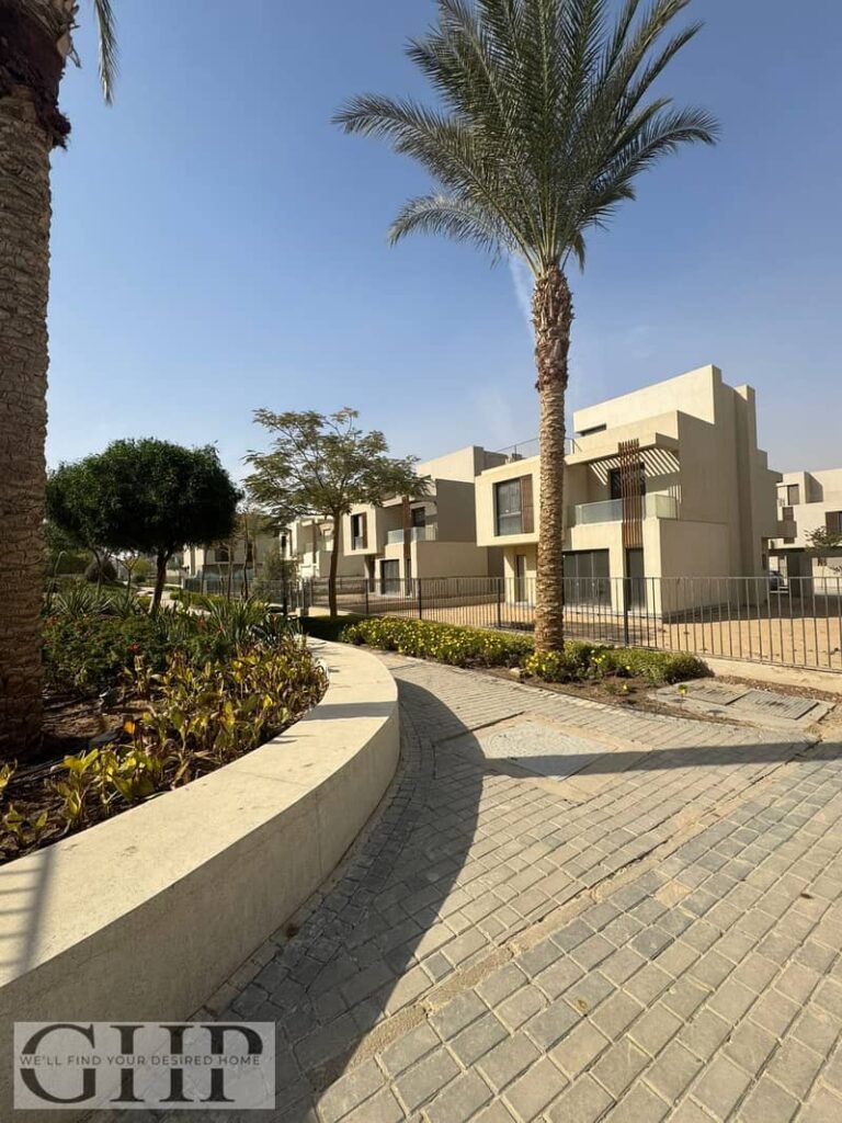 فيلا مستقلة MV للبيع في سوديك إيست - جاهز للاستلام | موقع بحري متميز 0