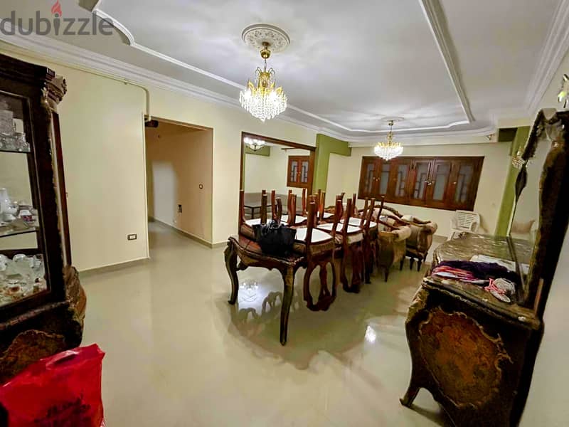 شقة في حدائق الأهرام تشطيب راقي للبيع من المالك 0