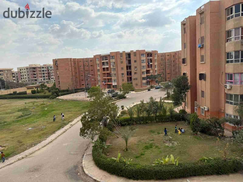 شقه للبيع بكمبوند الفردوس امام دريم لاند ٩٢م موقع مميز 0