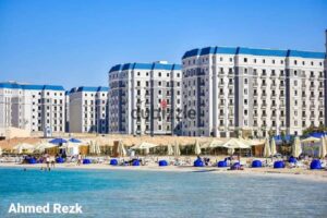 4,200,000 ج.م امتلك الان شقه علي المفتاح متشطبه بالكامل فيو ابراج العالمين وتقسيط يصل ل 12 سنه في الحي اللاتيني في مدينه العالمين الجديده