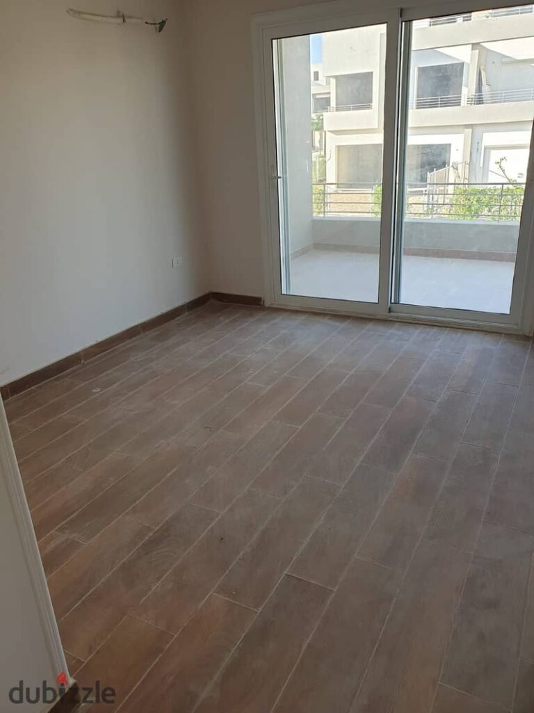 تاون هاوس للايجار في بالم هيلز وود فيل في 6 اكتوبر 0