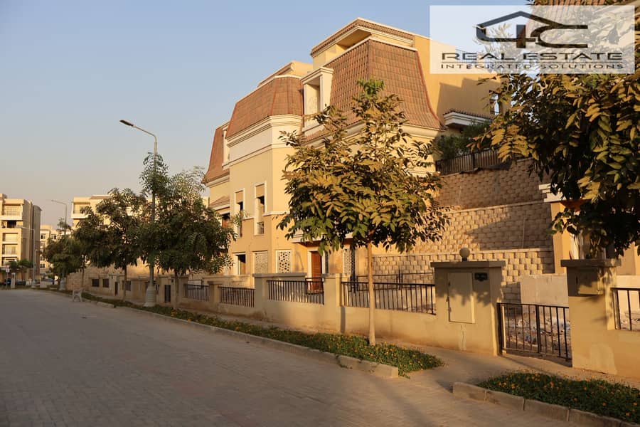 اس فيلا للبيع  اكبر مساحة 295م  4 غرف برايم لوكيشن اوبن فيو اقل سعر في سراي المستقبل سيتي بجوار مدينتي القاهرة الجديدة Sarai Mostakbal 0