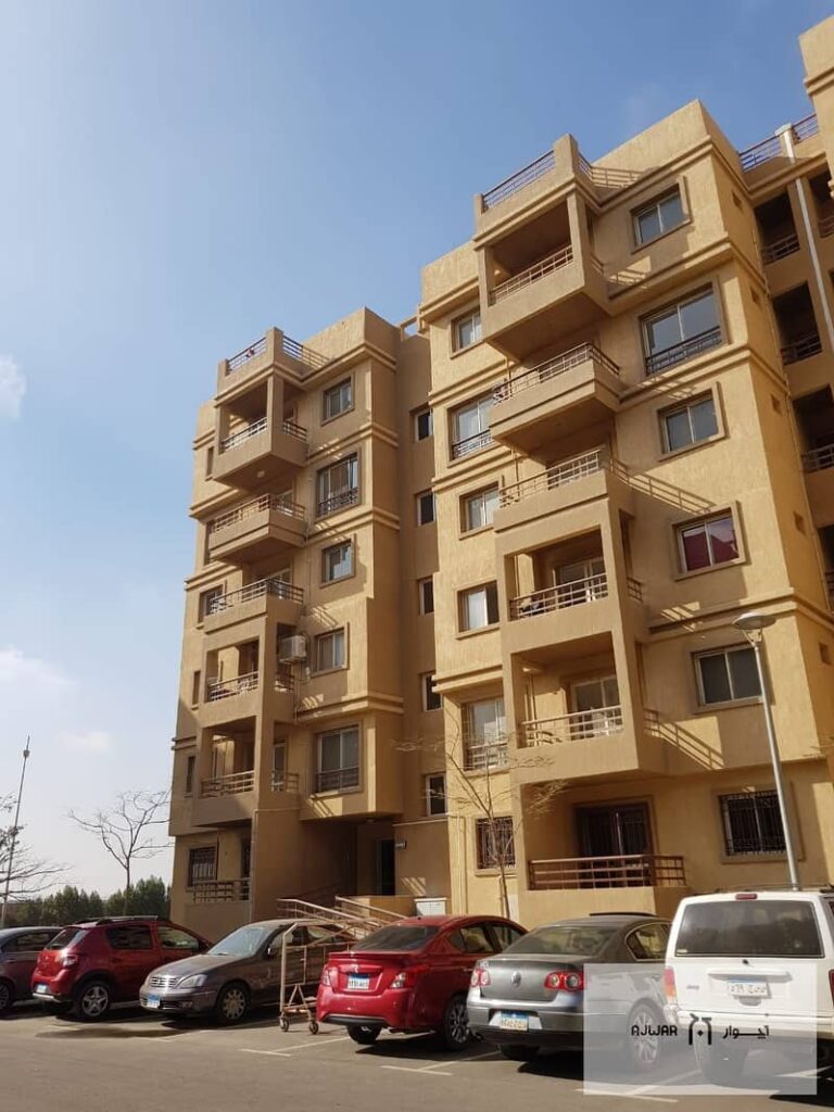 شقه ايجار قانون بمدينتي بمساحه 89 متر مكونه من غرفتين نوم و حمام دور متكرر مطلوب 13 الف شهري 0