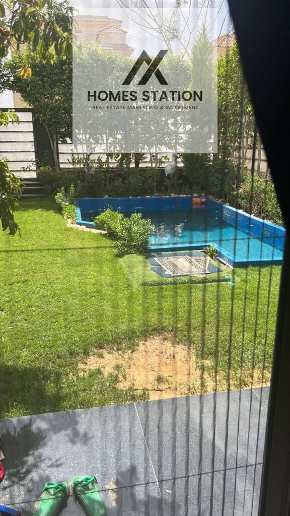 تاون هاوس مميز داخل كمبوند Hyde Park بموقع ميدل يوفر خصوصية أعلى وهدوء كامل، مناسب للسكن العائلي أو الاستثمار، مع تشطيب فاخر ومسبح خاص داخل الوحدة. 0