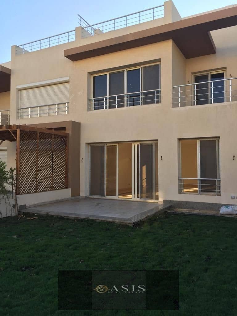 تاون هاوس للبيع فى كمبوند جراند هايتس متشطب 270 م فى اكتوبر october 0