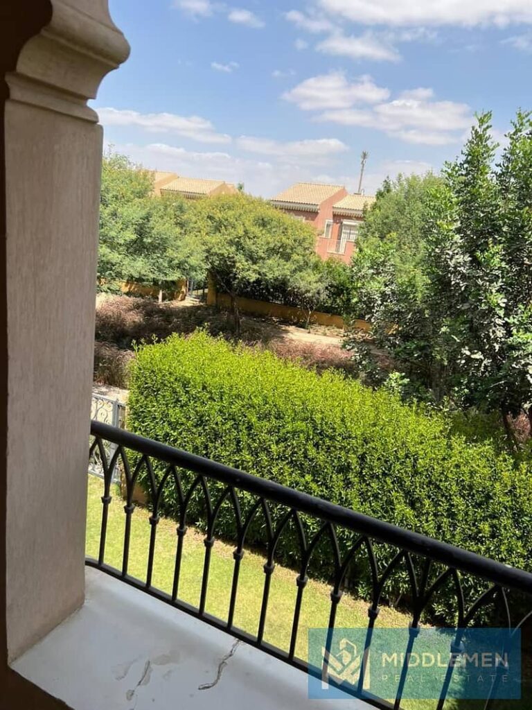 تاون هاوس كورنر متشطب بالتكييفات والمطبخ 350m جاهزه للاستلام لوكيشن مميز بكمبوند ميفيدا بسعر لقطه ميفيدا بجوار فيليت سوديك ليك فيو mivida 0