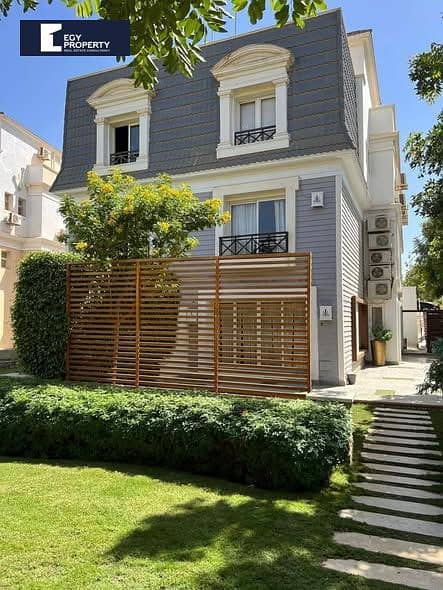 بموقع خيالي فيلا فاخرة  للبيع في ماونتن فيو هايد بارك - القاهرة الجديدة 0