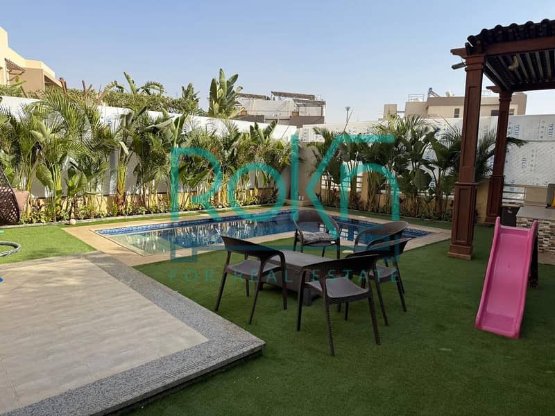 فيلا توين هاوس فاخر متشطب بالكامل بحمام سباحة – جراند هايتس 0