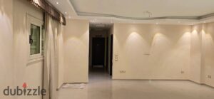 20,000 ج.م للإيجار بالمطبخ بعائلي المجاورة العاشرة بالتجمع الأول شقة 160م دور أول سوبر لوكس