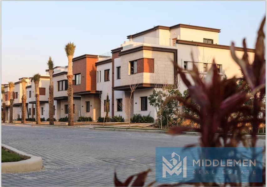 تاون هاوس 176 متر لوكيشن مميز اقل سعر فى السوق ازار 2 القاهره الجديده بجوار ماونتن فيو و بالم هيلز و هايد بارك azzar2 0