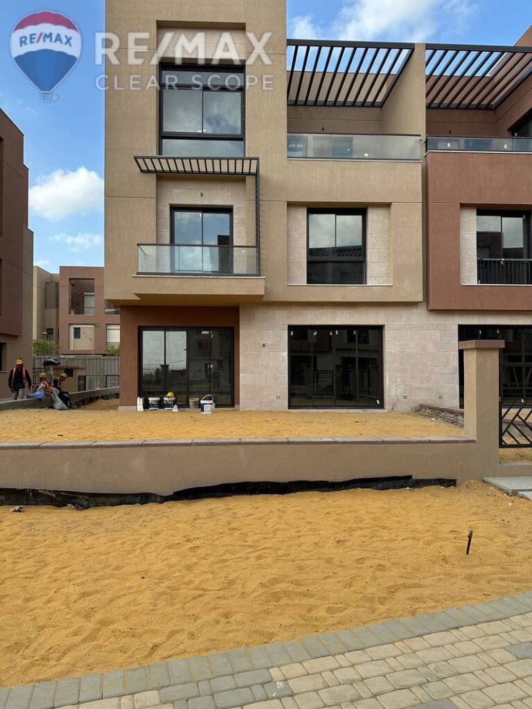 أقل سعر تاون هاوس كورنر بإطلالة خضراء في District 0