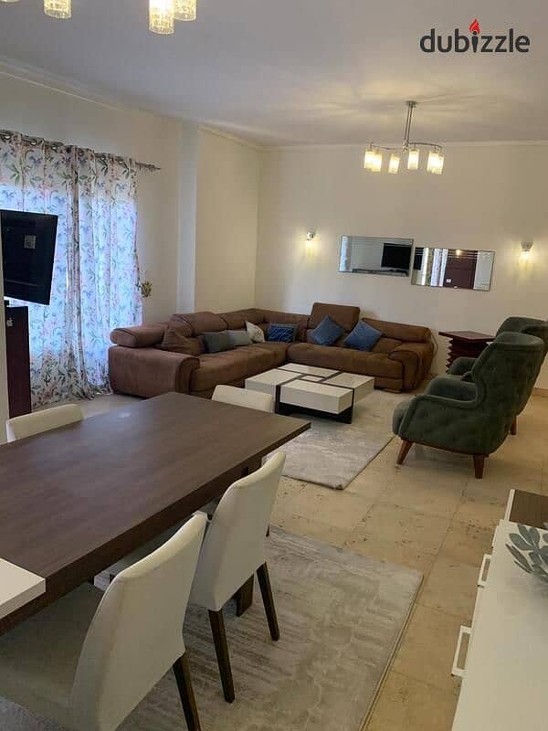 شقة استثمارية فاخرة للبيع في Village Gate 0