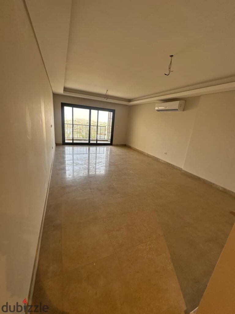 شقة للبيع 3 غرف مقدم 8 مليون استلام فورى ابراج زد الشيخ زايد 0